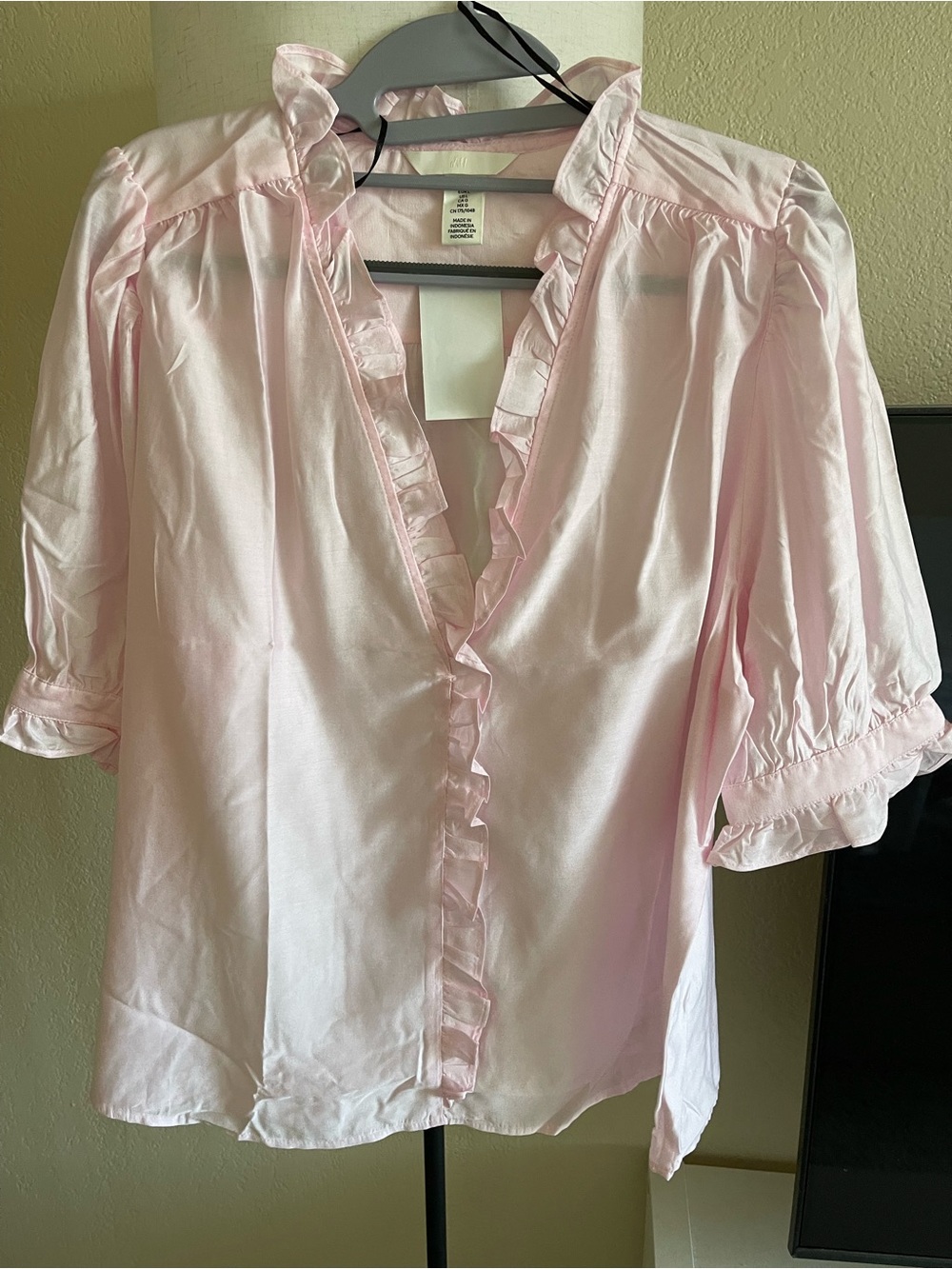 H&M Pale Pink Ruffle-Front Blouse